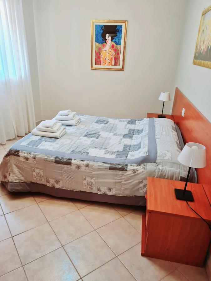 Апартаменти Casa Colonna Монтегротто-Терме Екстер'єр фото